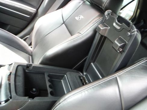 Certified 2022 Chrysler 300 S w/ Comfort Group RWD image 25