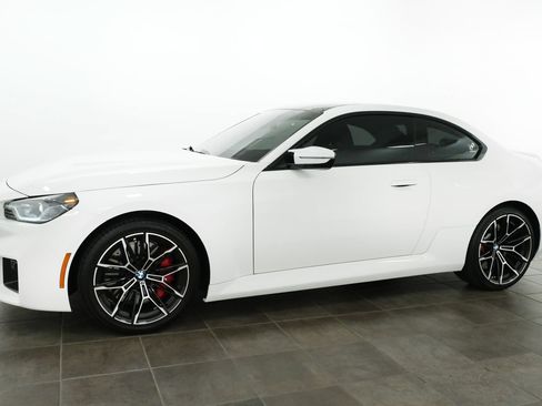 Used 2025 BMW M2 w/ Lighting Package RWD image 3