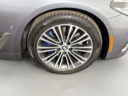 Used 2019 BMW 530e xDrive w/ Executive Package AWD/4WD image 32