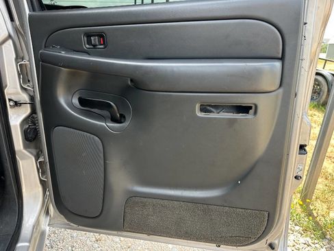 Used 2005 Chevrolet Silverado 1500 LS w/ Light Duty Power Package RWD image 17
