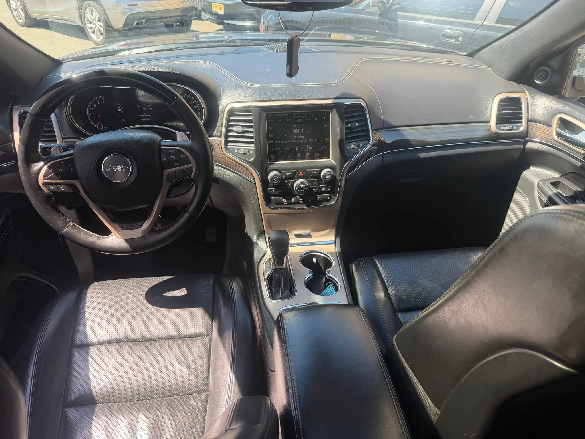 Used 2017 Jeep Grand Cherokee Overland AWD/4WD image 27