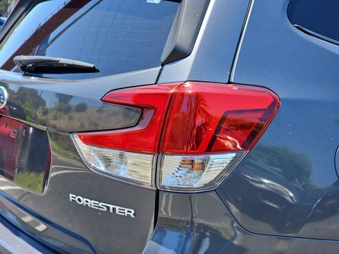 Certified 2023 Subaru Forester Premium AWD/4WD image 11