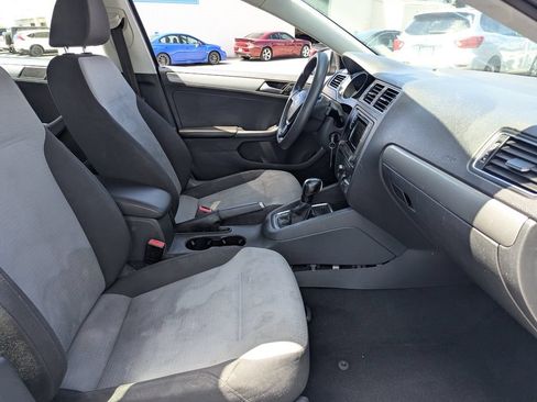 Used 2017 Volkswagen Jetta S FWD image 31