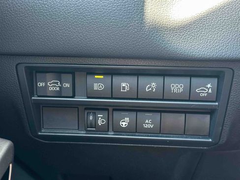 Used 2025 Toyota Sequoia Limited RWD image 37