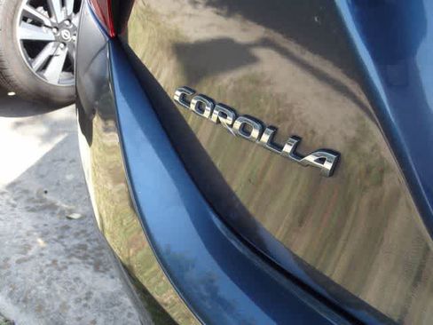 Used 2016 Toyota Corolla S Premium FWD image 23