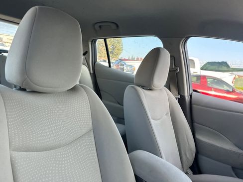 Used 2011 Nissan Leaf w/ Eco Design Pkg image 17