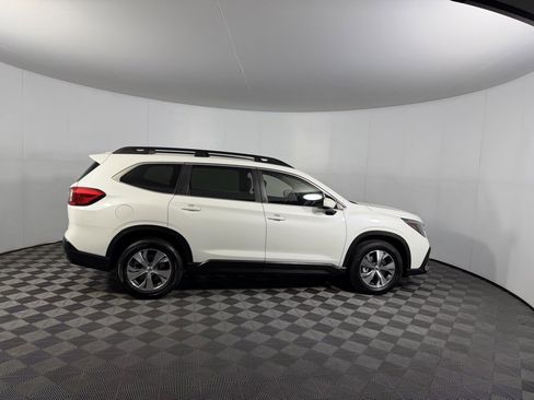 Used 2024 Subaru Ascent Premium w/ Convenience Package image 3