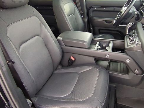 Used 2023 Land Rover Defender 110 X-Dynamic SE image 23