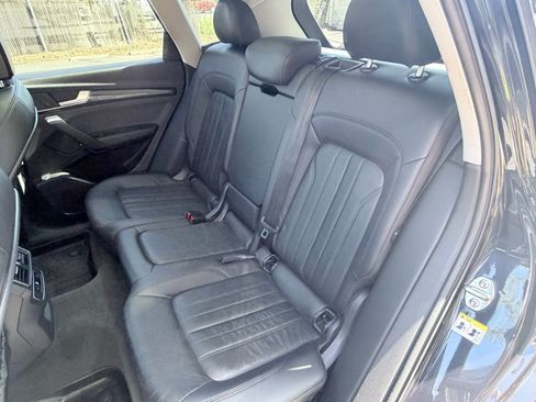 Used 2018 Audi Q5 2.0T Premium Plus w/ Premium Plus Package AWD/4WD image 6