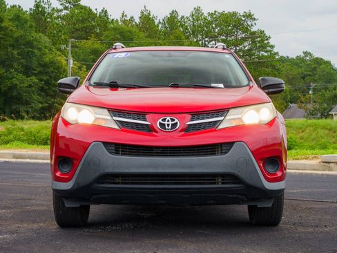 Used 2015 Toyota RAV4 LE FWD image 2