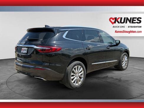 Used 2021 Buick Enclave Premium w/ Surround and Sites Package AWD/4WD image 8