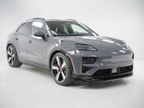 New 2025 Porsche Macan Turbo Electric image 8