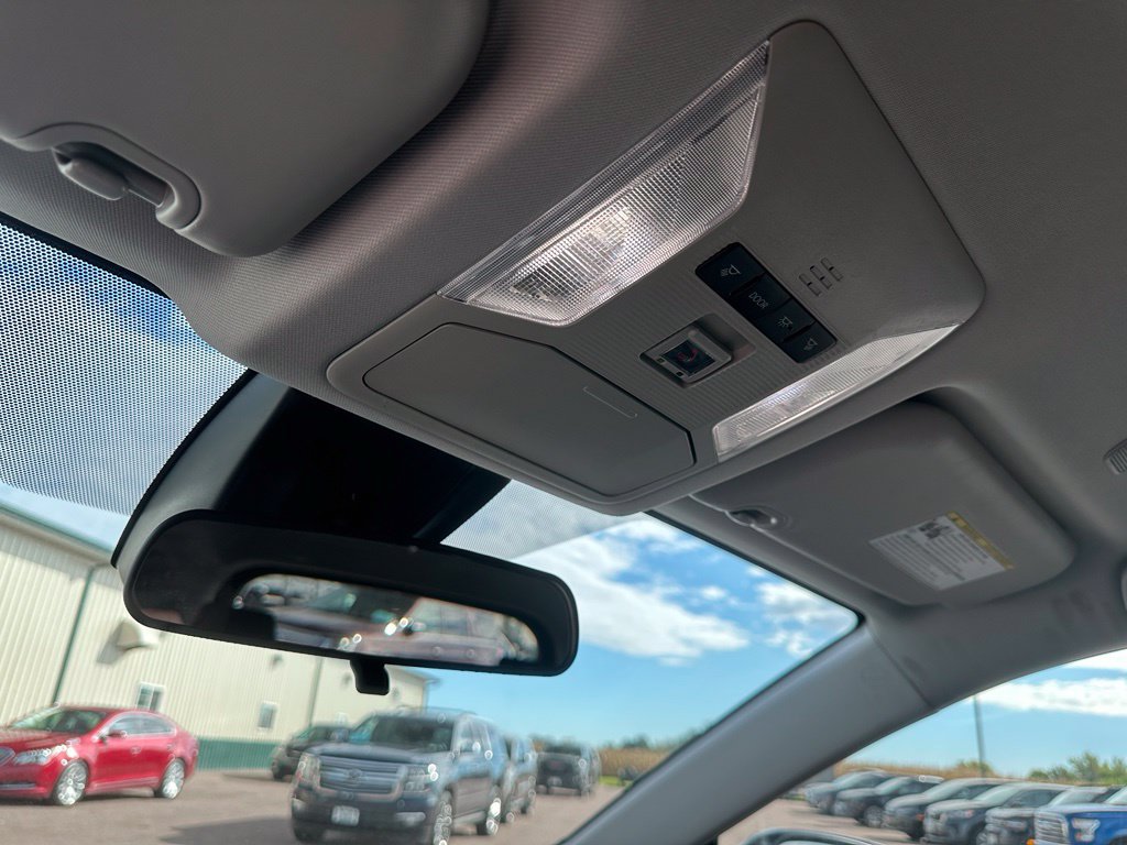 Used 2024 Toyota RAV4 LE AWD/4WD image 19