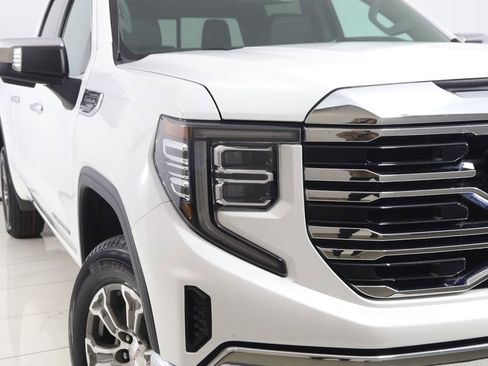 Used 2023 GMC Sierra 1500 SLT w/ SLT Convenience Package image 18