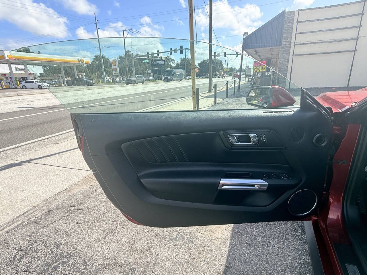 Used 2017 Ford Mustang Premium RWD image 11