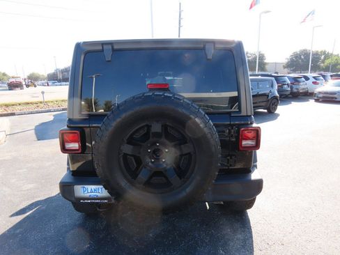 Used 2019 Jeep Wrangler Unlimited Sport S image 13