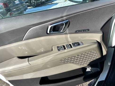 New 2026 Kia Carnival SX image 10