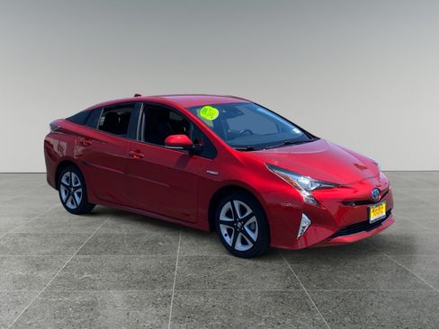 Used 2017 Toyota Prius Four Touring w/ Premium Convenience Package FWD image 7