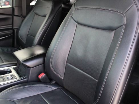 Used 2020 Ford Explorer Limited AWD/4WD image 7