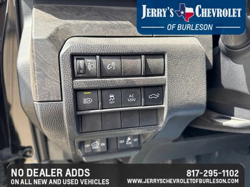 Used 2025 Toyota Tacoma Limited AWD/4WD image 12