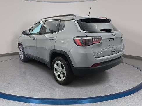Used 2024 Jeep Compass Latitude w/ Convenience Group AWD/4WD image 7