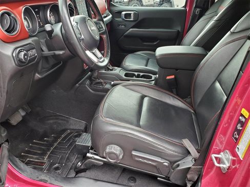 Used 2021 Jeep Wrangler Unlimited Rubicon w/ Xtreme Recon 35" Tire Package image 15