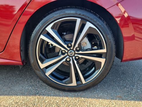 Used 2021 Nissan Sentra SR image 5