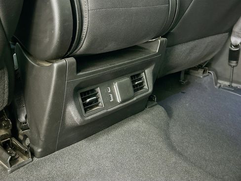 Used 2024 Chevrolet Silverado 1500 LT image 28