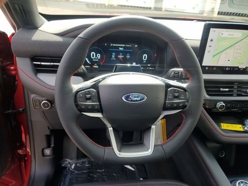 New 2026 Ford Explorer ST-Line w/ ST-Line Street Pack image 18