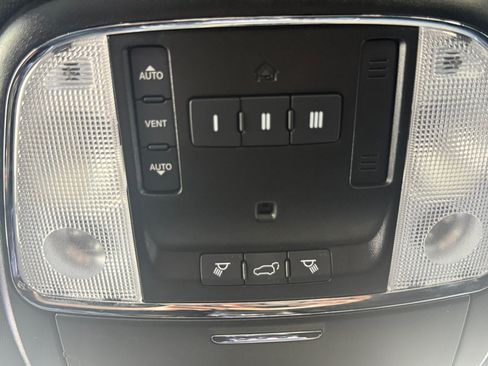 Used 2020 Jeep Grand Cherokee Altitude RWD image 18
