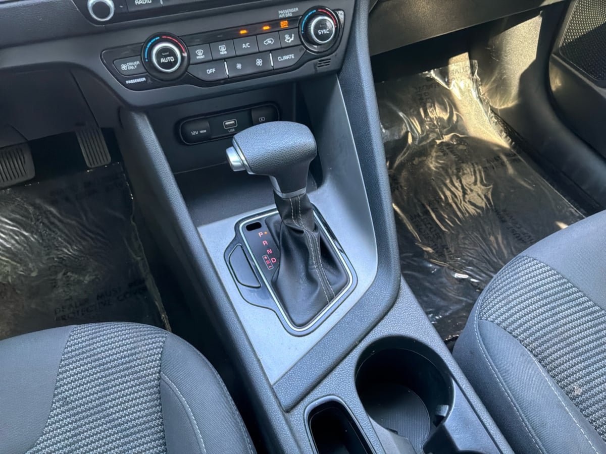 Used 2021 Kia Niro LX FWD image 15