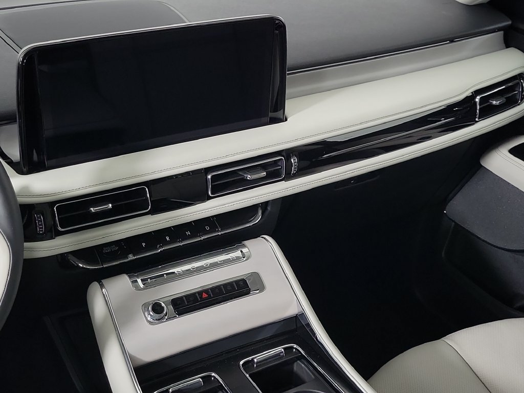 New 2027 Lincoln Aviator Reserve RWD image 12