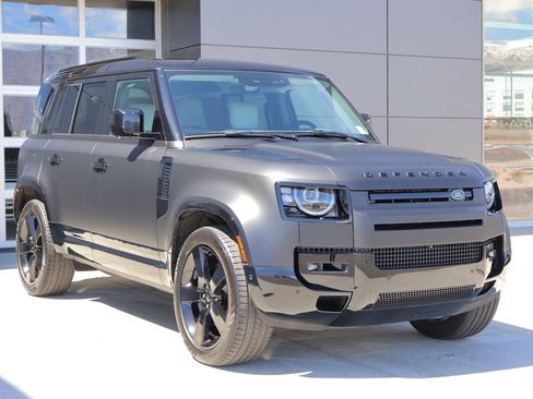 New 2026 Land Rover Defender 110 X-Dynamic SE image 3