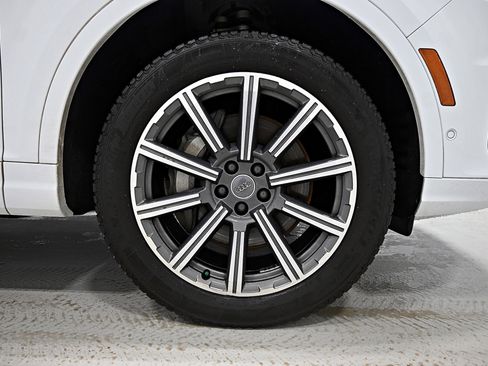Used 2019 Audi Q7 3.0T Premium Plus AWD/4WD image 44