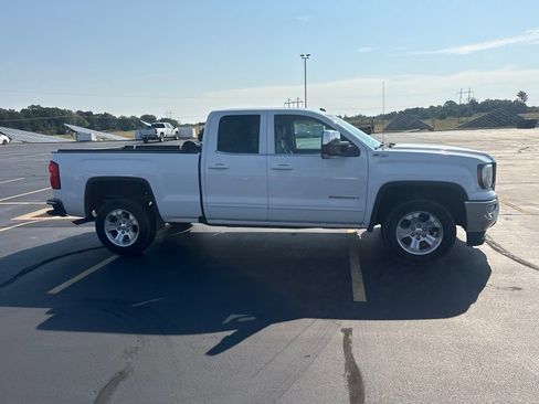 Used 2017 GMC Sierra 1500 SLE w/ SLE Value Package AWD/4WD image 9