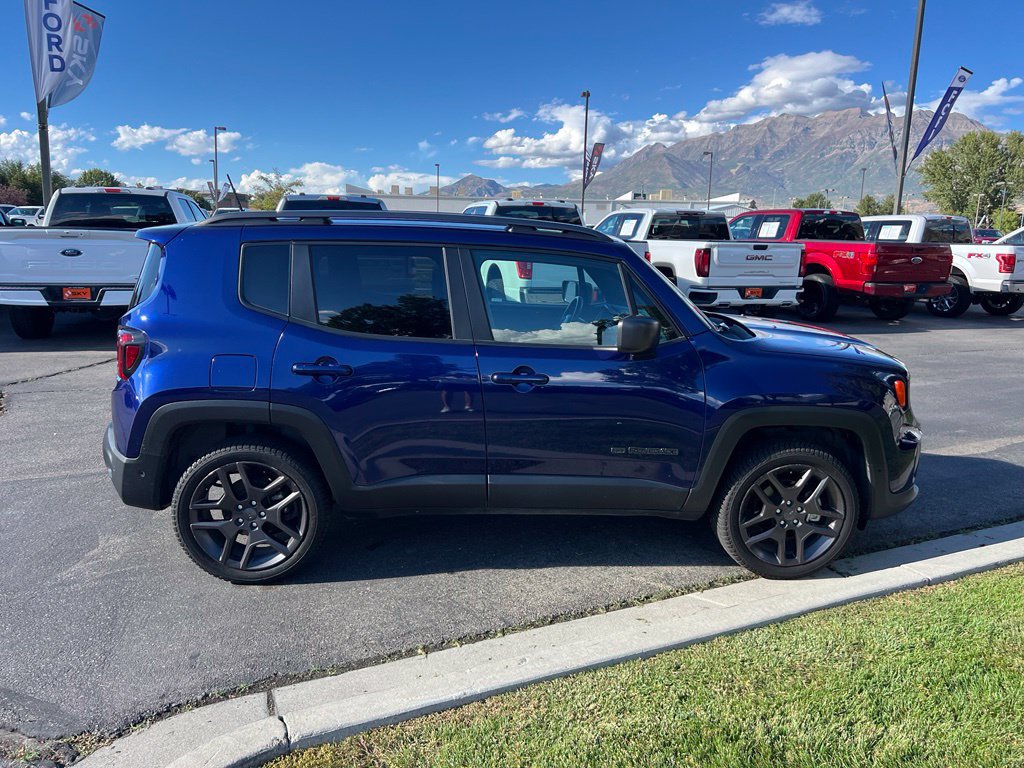 Used 2021 Jeep Renegade Latitude w/ Luxury Group II AWD/4WD image 7