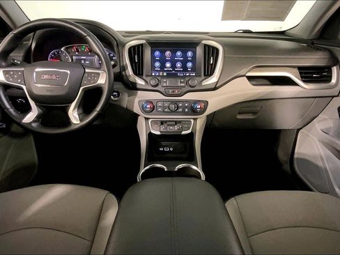 Used 2024 GMC Terrain SLT FWD image 15