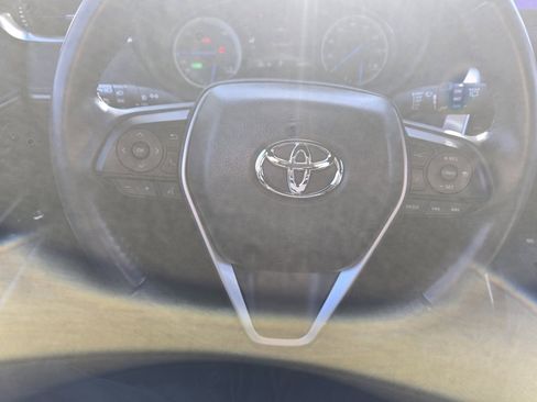 Certified 2023 Toyota Venza XLE image 21