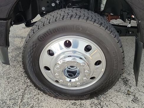 Used 2026 Ford F450 Platinum w/ FX4 Off-Road Package AWD/4WD image 10