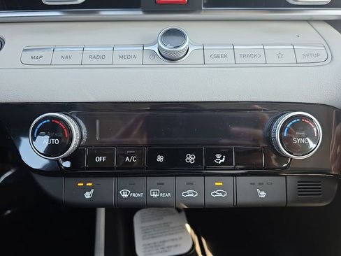 New 2026 Hyundai Elantra Limited FWD image 29