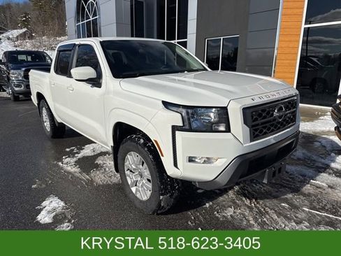Used 2022 Nissan Frontier SV image 1