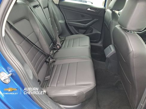 Used 2024 Volkswagen Jetta SE FWD image 22