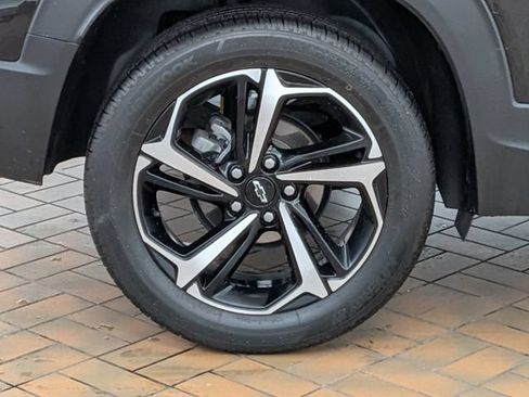 Used 2023 Chevrolet TrailBlazer RS w/ Convenience Package FWD image 10