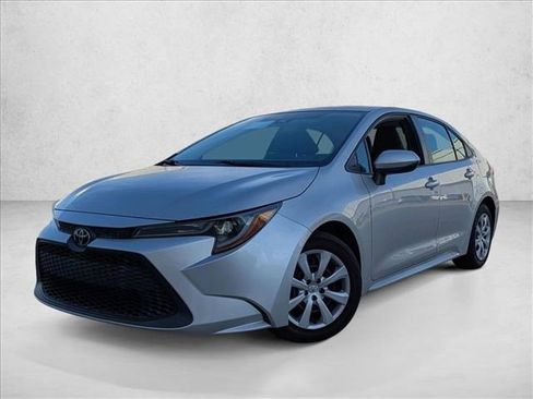 Used 2020 Toyota Corolla LE image 1