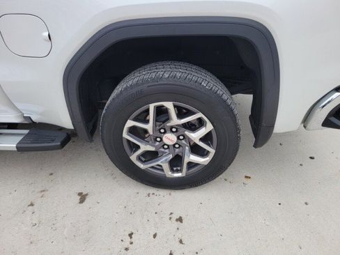 Used 2023 GMC Sierra 1500 SLT w/ SLT Premium Package image 9