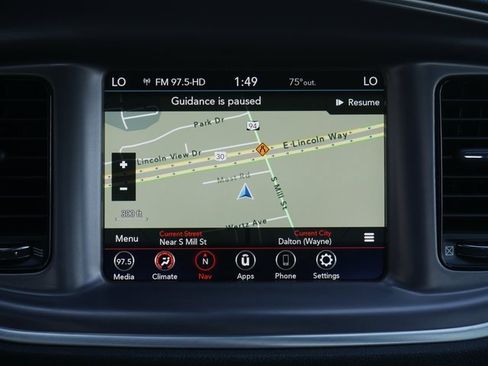 Used 2021 Dodge Charger SXT w/ Blacktop Package image 4