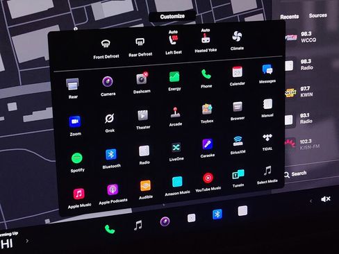 Used 2022 Tesla Model S image 34