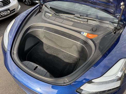 Used 2018 Tesla Model 3 Long Range image 19