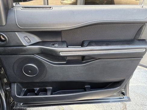 Used 2019 Ford Expedition Max XLT AWD/4WD image 21