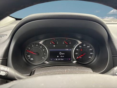 Used 2023 GMC Terrain SLT image 23